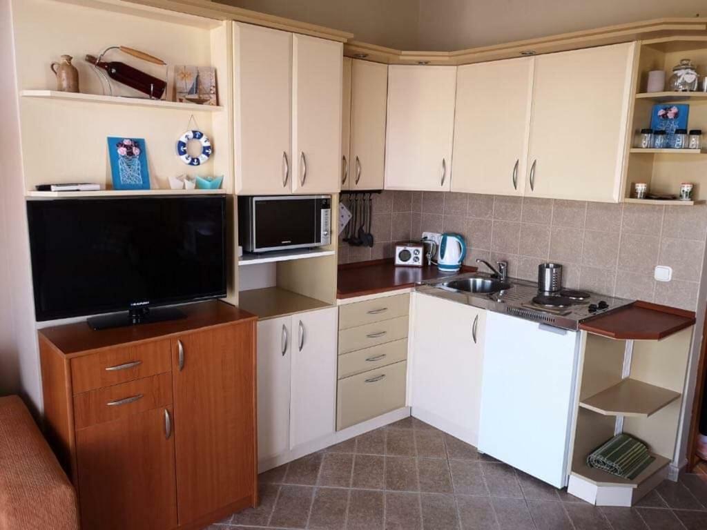 Horvath Apartman Fonyod Apartment Екстериор снимка