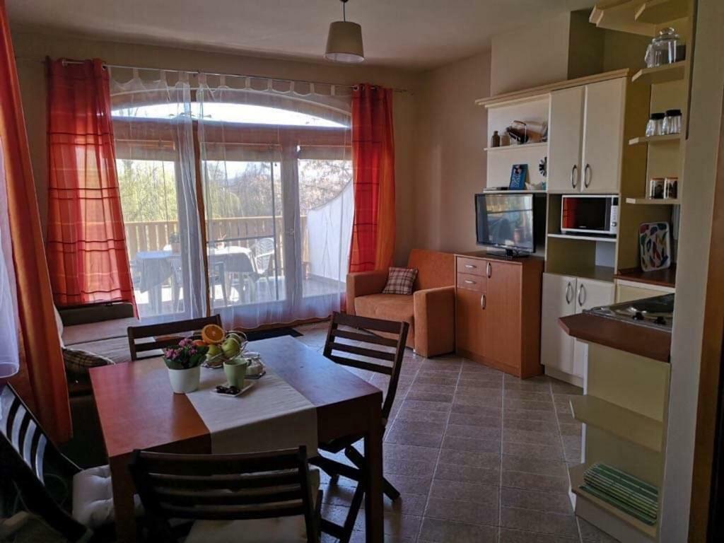 Horvath Apartman Fonyod Apartment Екстериор снимка